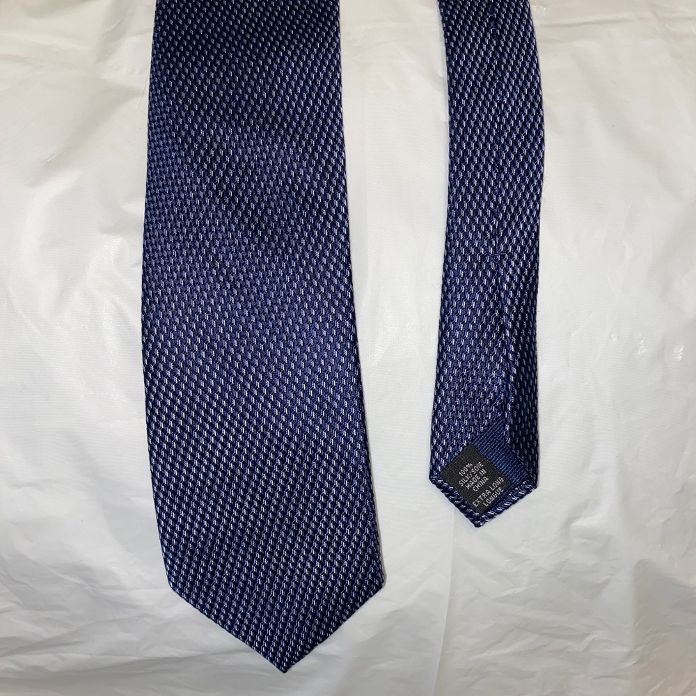 Michael Kors extra long men’s blue tie 100% silk